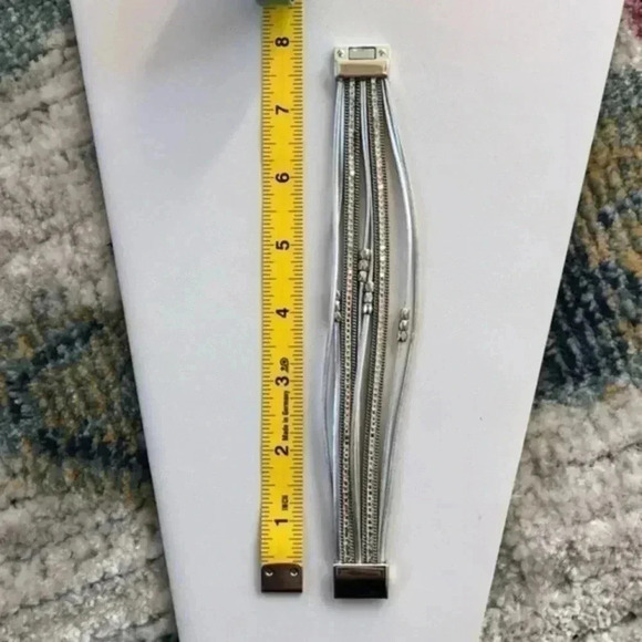 Elegant Silver Gem & Bead Leather Layered Magnetic Bracelet NWT - Picture 3 of 4